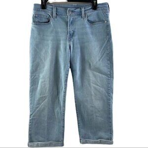 Levi’s Light Wash Crop Cuffed Jeans actual size 30x21 Women's (tag 29)